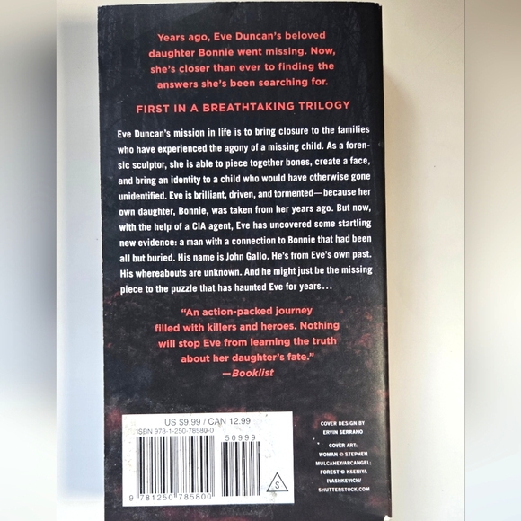 Eve - A Novel by Iris Johansen - Picture 2 of 3